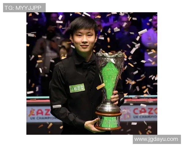 谢周三迎战诺维奇强强对决引发球迷热议与期待