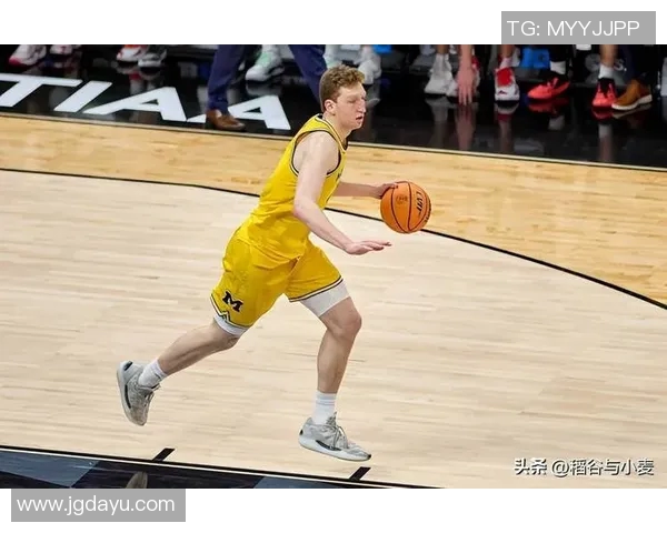 沃克凯斯勒:新星崛起的篮球之路与未来潜力解析 沃克凯斯勒:新星崛起的篮球之路与未来潜力解析