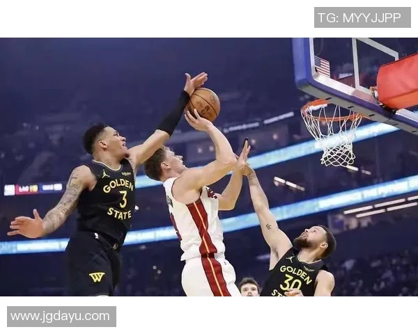 勇士连胜开启季后赛之旅：不败传奇的延续