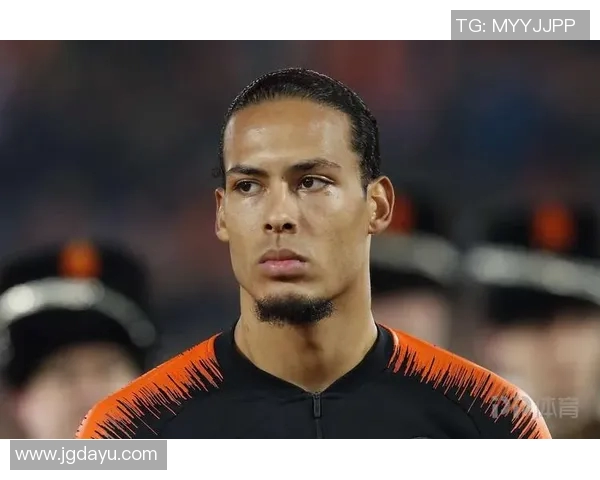 范戴克:从默默无闻到足坛巨星的传奇之路与成长历程探秘 范戴克:从默默无闻到足坛巨星的传奇之路与成长历程探秘